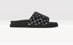 New black printed slippers