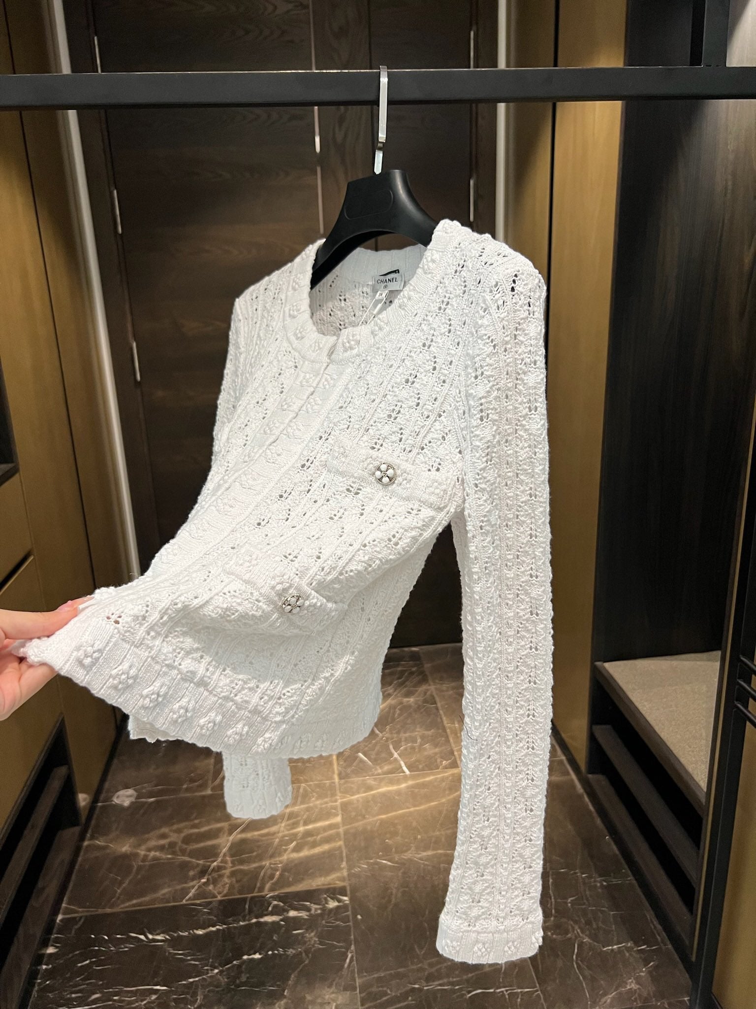 3D embossed knitted jacket