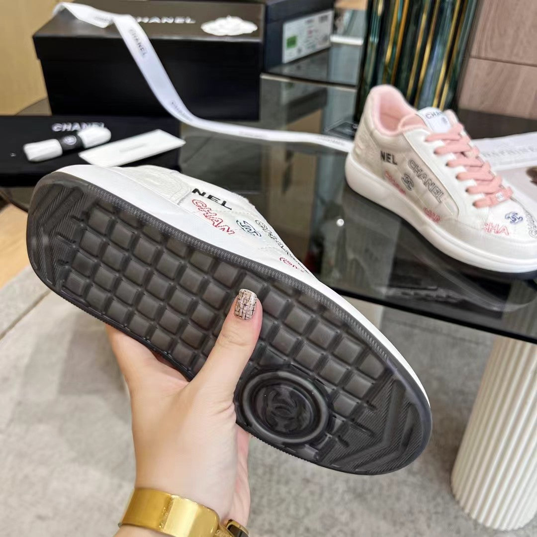 Stylish high quality flat sneakers