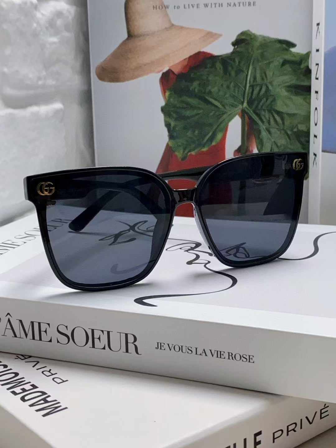 High-end fashion, must-have sunglasses for driving and traveling