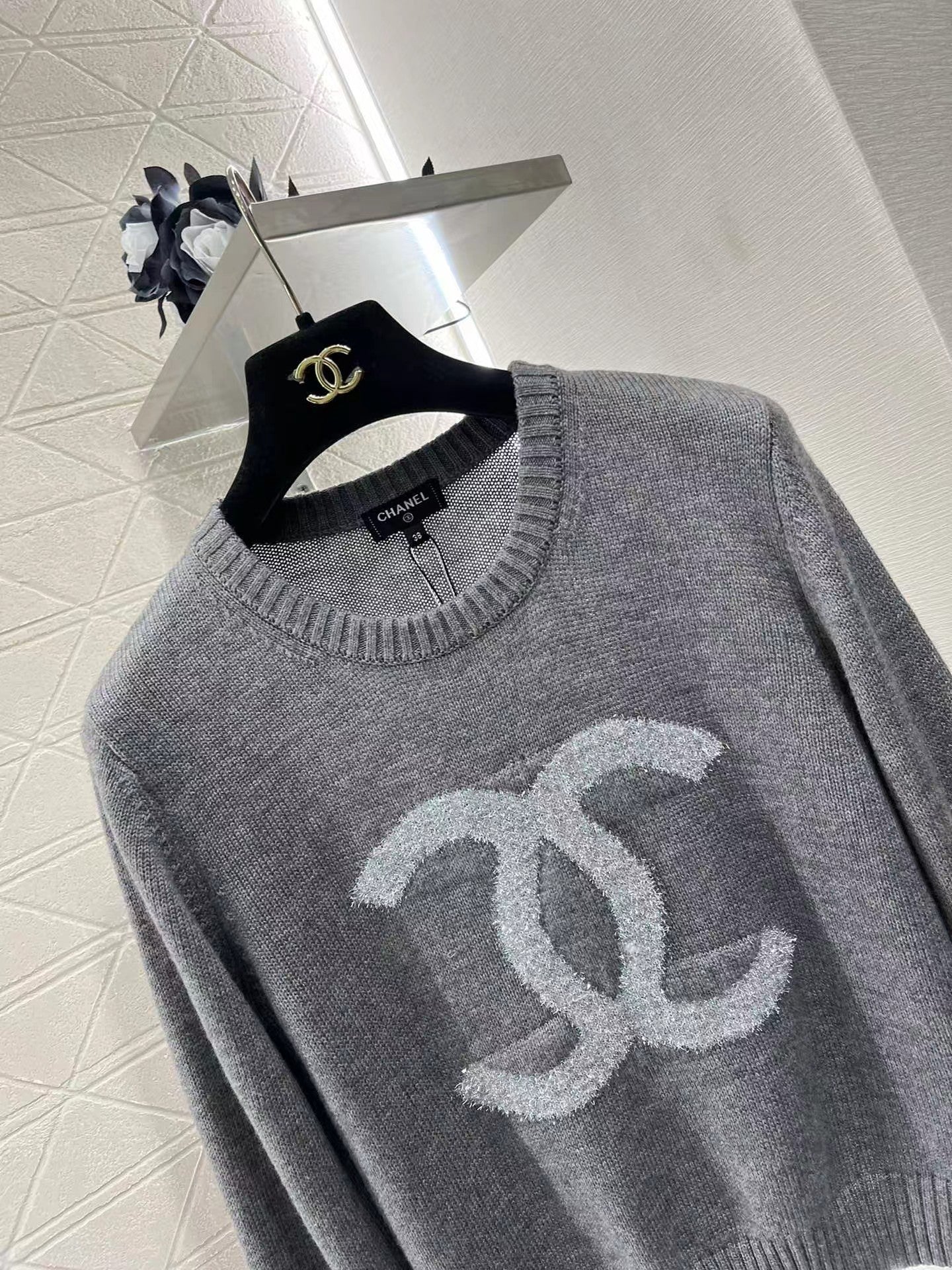 24 Autumn and Winter Knitted Round Neck Sweater