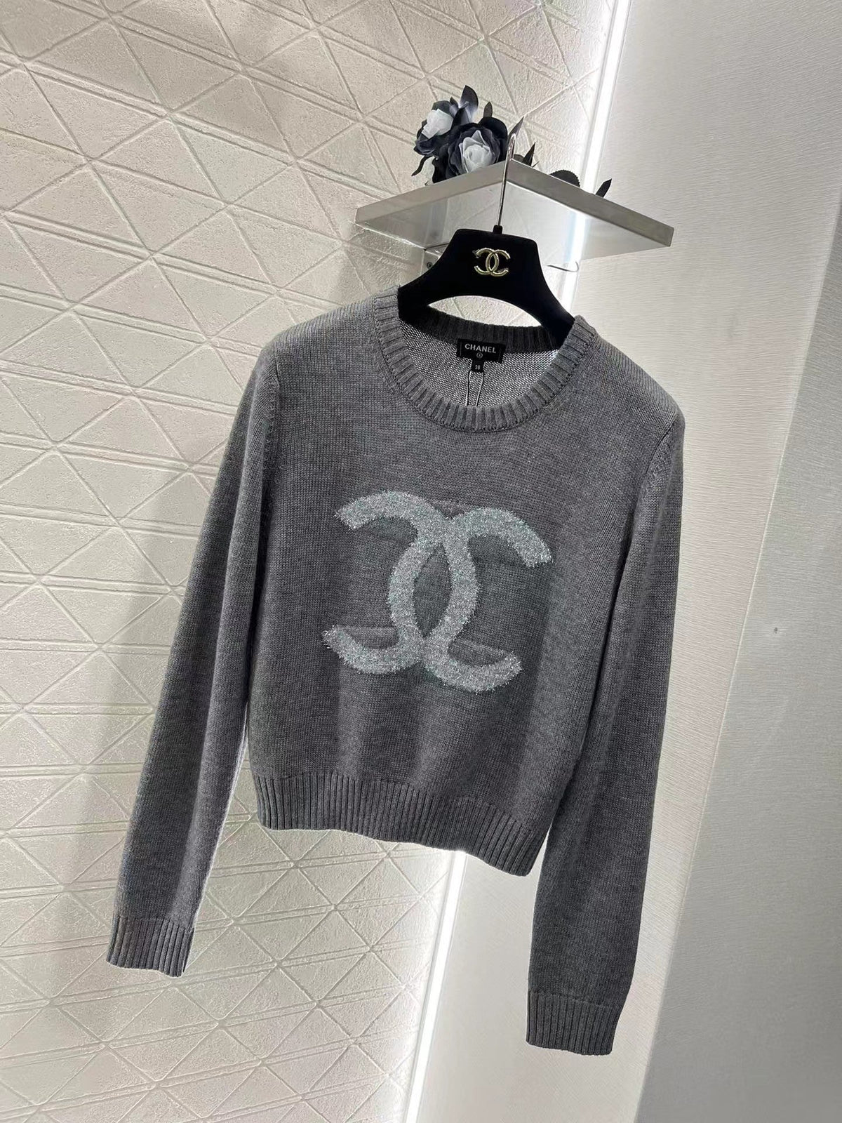 24 Autumn and Winter Knitted Round Neck Sweater