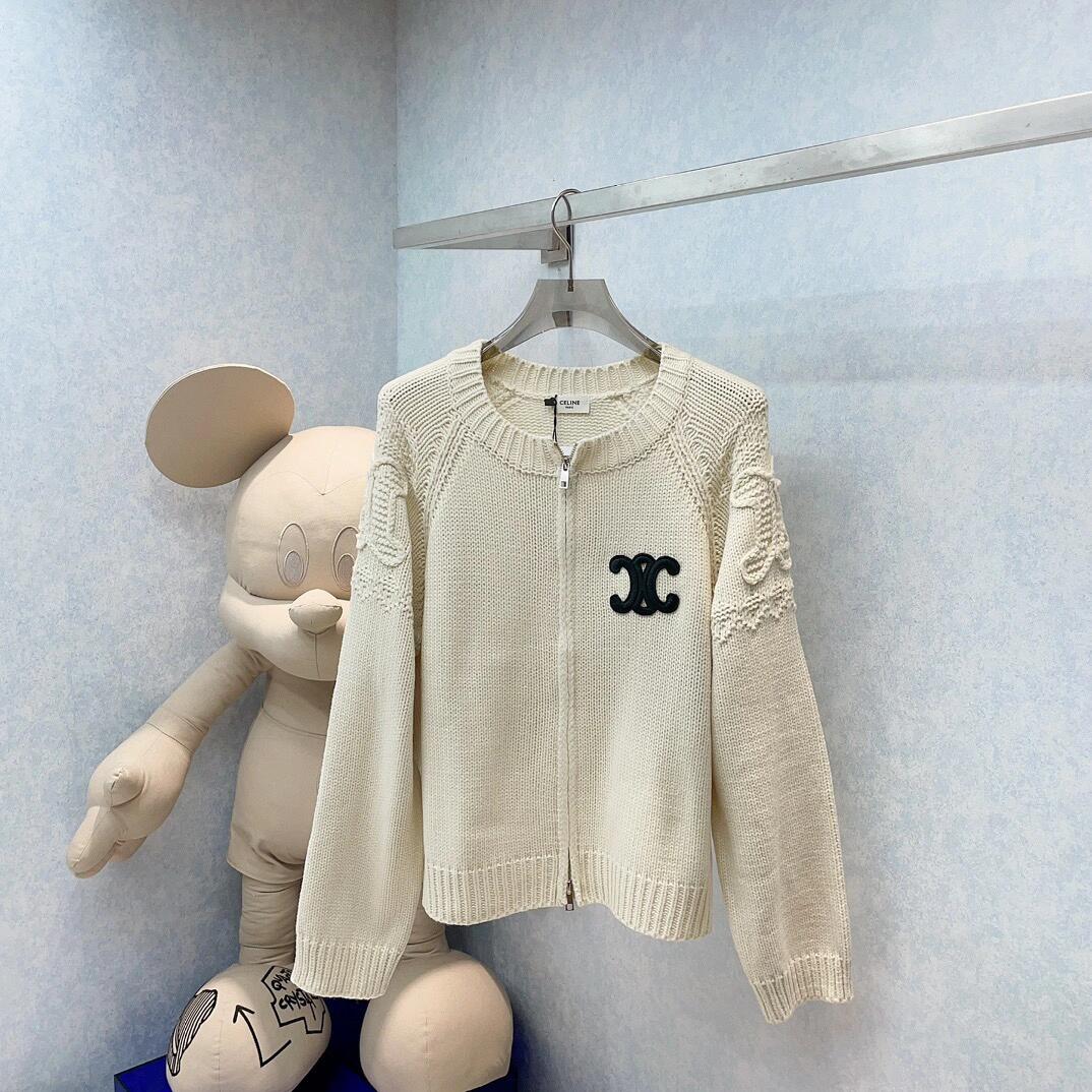 Exquisite logo embroidered knitted coat